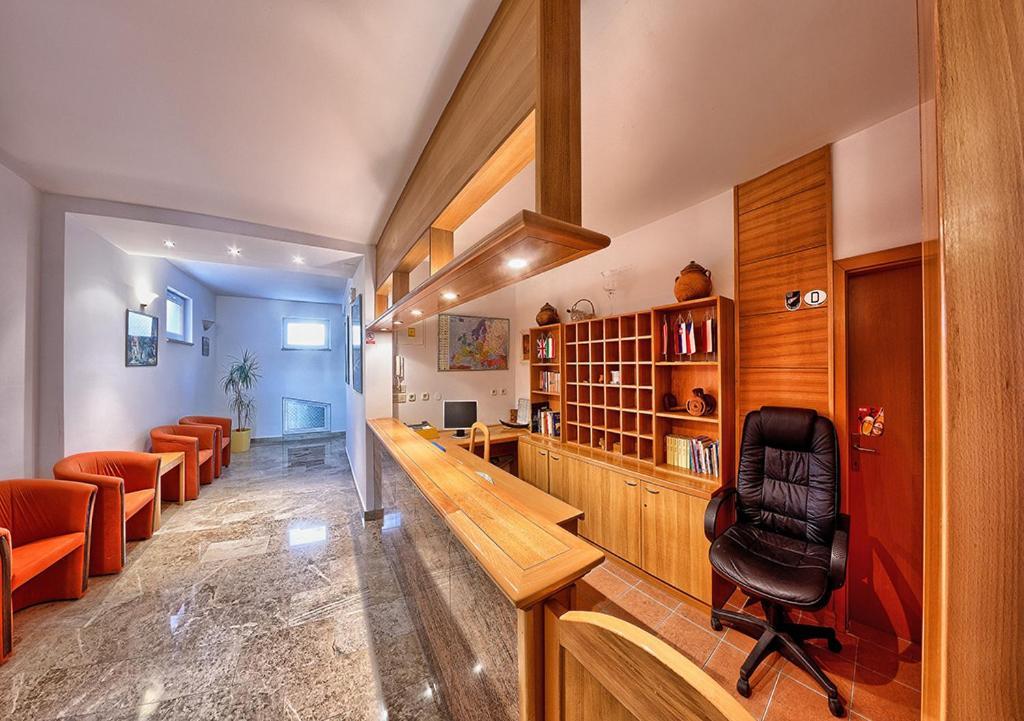 Hotel Nano 德尔韦尼克 外观 照片